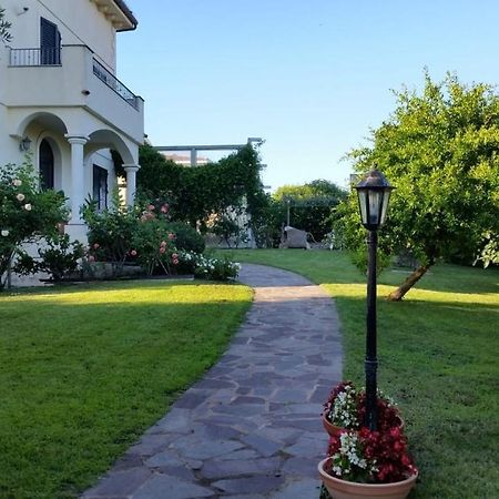 Villa Luce B&B Olbia Bagian luar foto